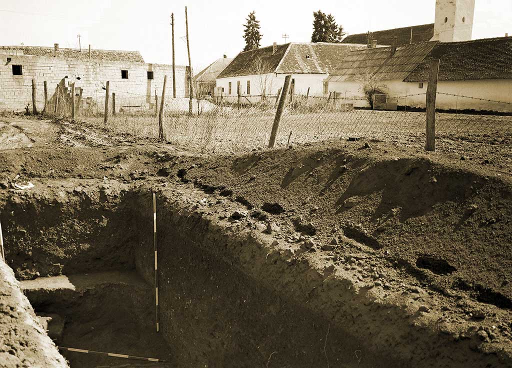 Lug - Archaeological excavation (Minichreiter 1976)