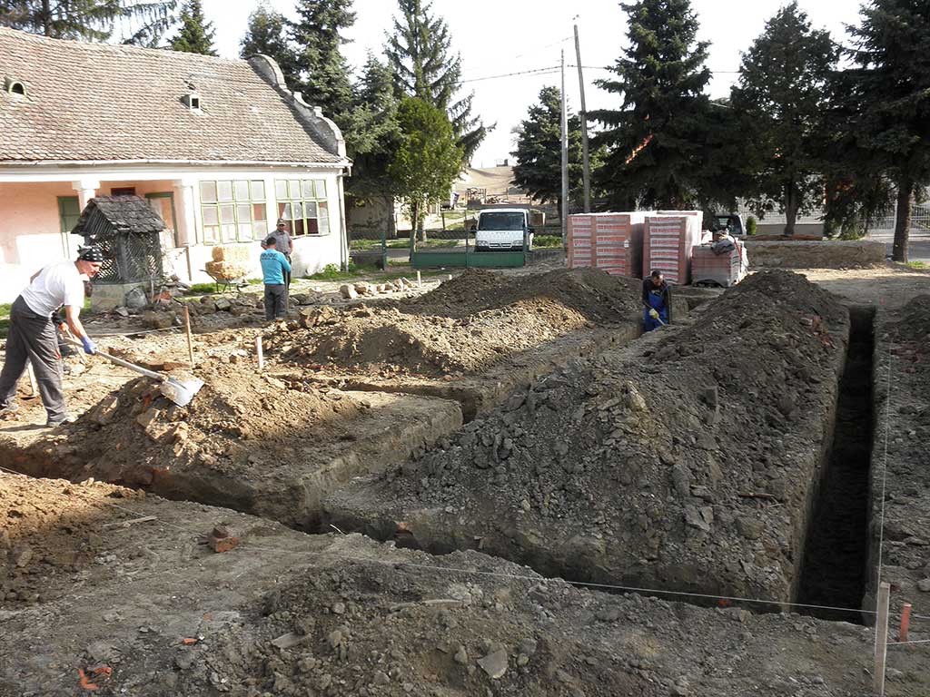 Kamenac - Arheološki nadzor pri iskopavanju temelja za župni dom Reformatorske crkve (Vukmanić 2012)